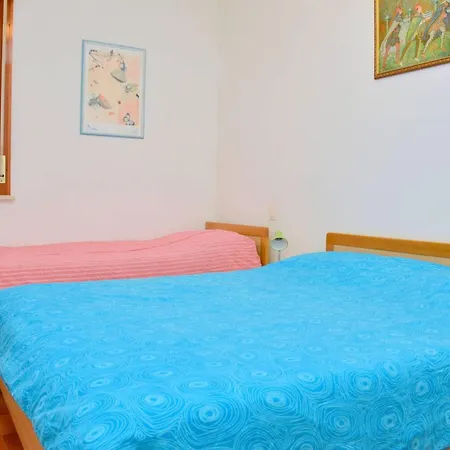 Διαμέρισμα Cozy Two-room Flat 100mt From