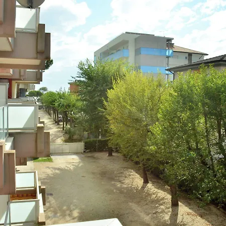 Διαμέρισμα Cozy Two-room Flat 100mt From