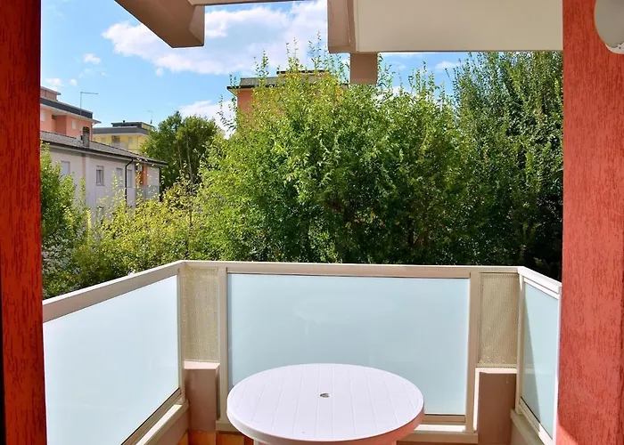 Apartment Cozy Two-room Flat 100mt From *